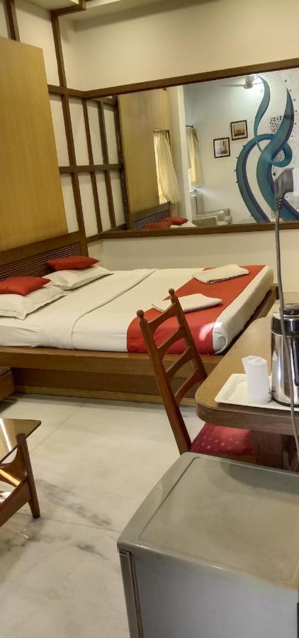 Hotel Aston โกลกาตา ภายนอก รูปภาพ
