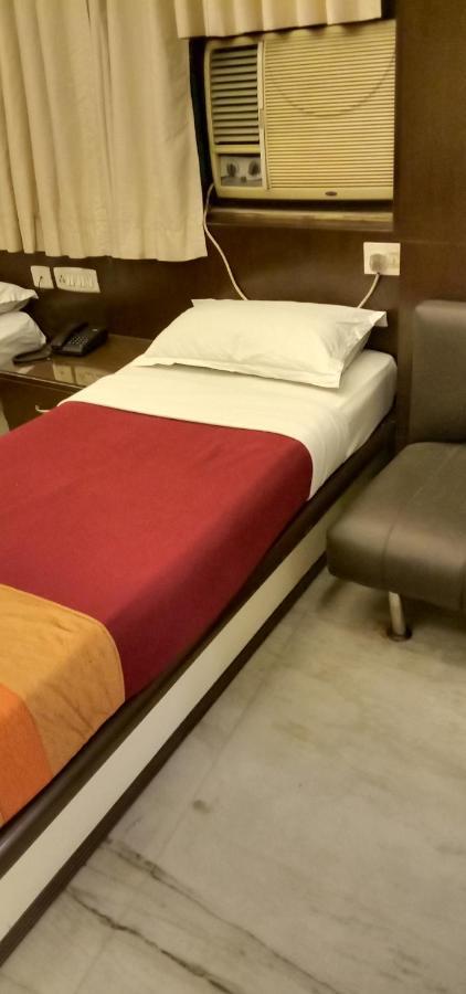Hotel Aston โกลกาตา ภายนอก รูปภาพ